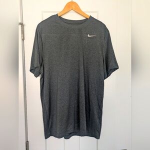 Nike Men's Gray T-Shirt